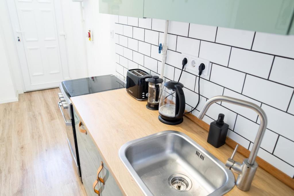 Studio Apartment Next To Famous Party House A38 Budapest Exterior foto